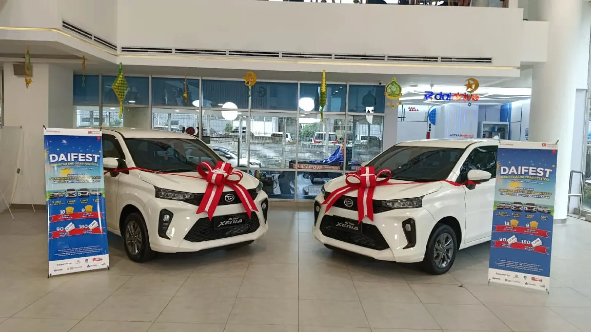 Unit All New Xenia Yang Diberikan Kepada 2 Pemenang Di Jakarta, Dari Total 9 Pemenang Hadiah Utama 2