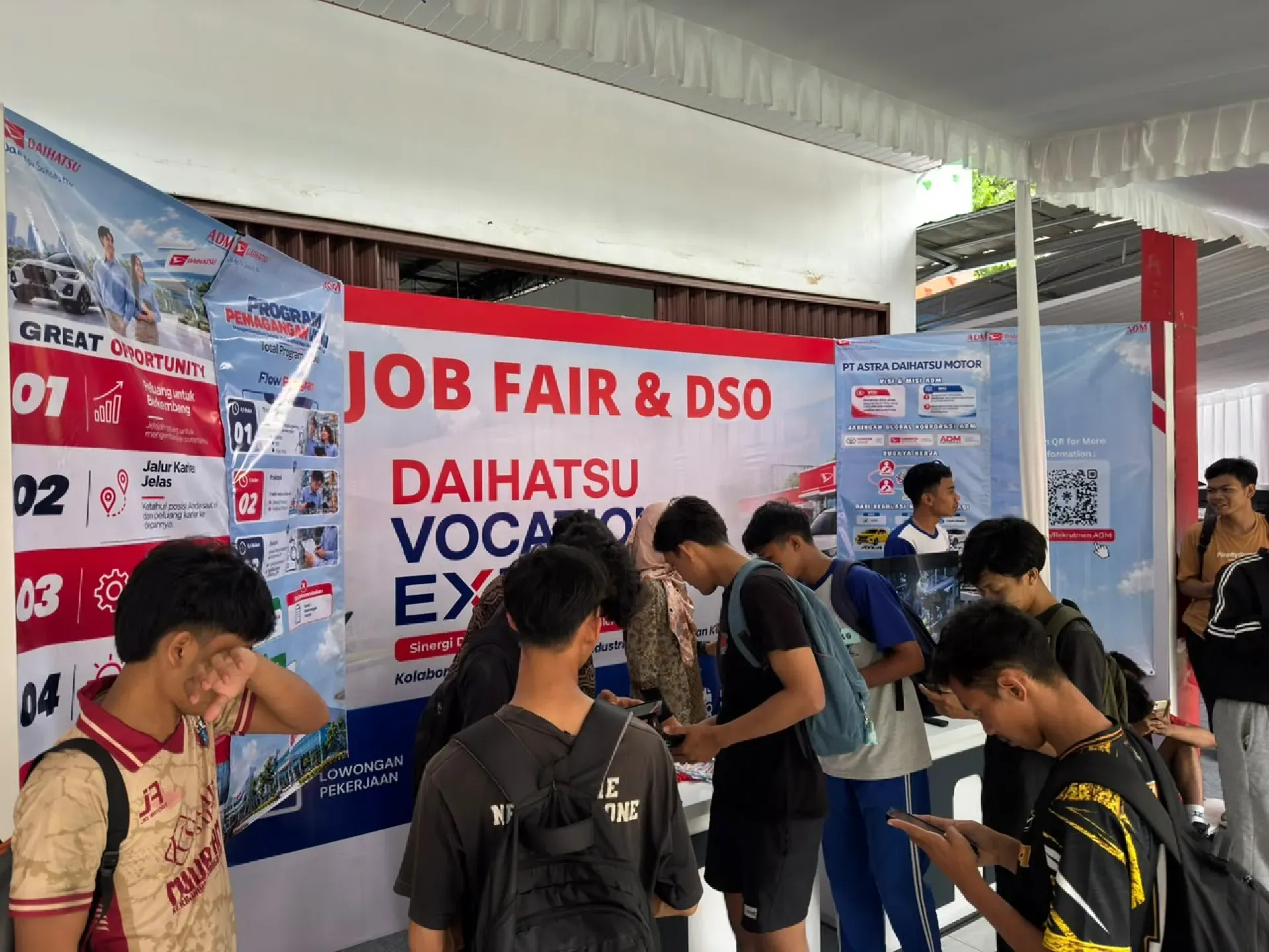 Booth Job Fair Pada Ajang Daihatsu Vocational Expo 2026 Di Smk Muhammadiyah 2 Jatinom, Klaten 1