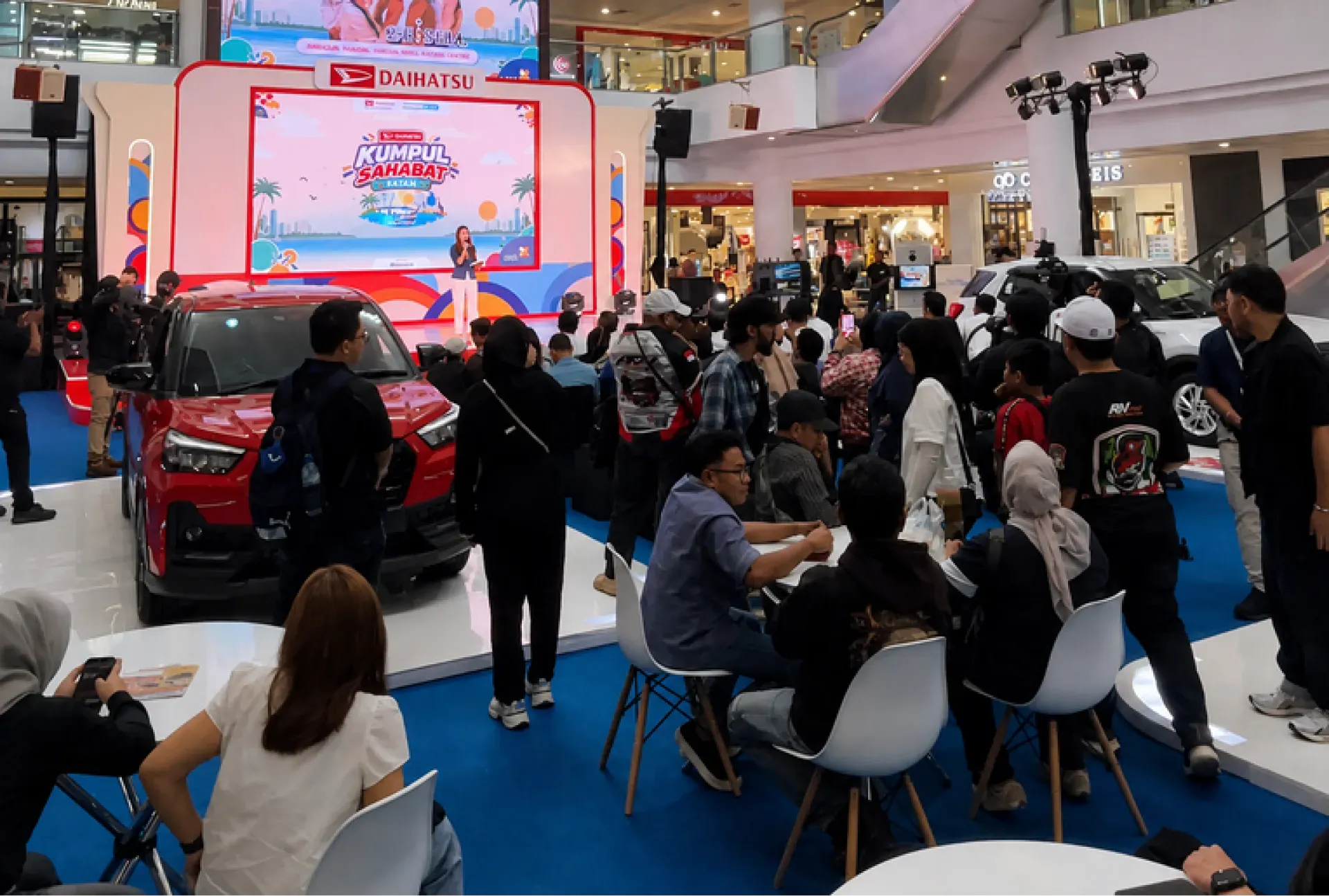 Ilustrasi Para Pengunjung Daihatsu Kumpul Sahabat Batam 2026 1