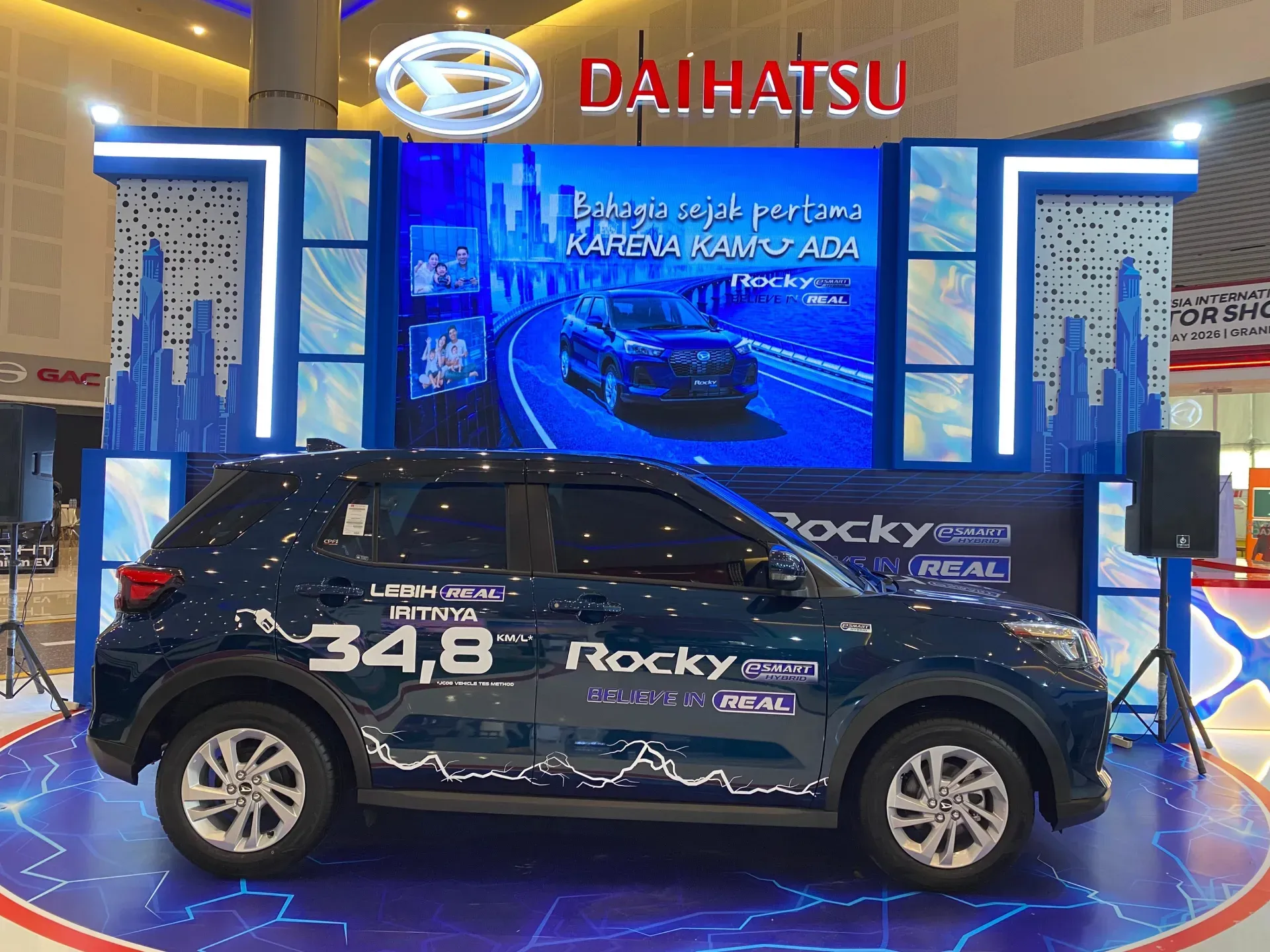 Rocky E Smart Hybrid, Salah Satu Mobil Yang Ada Di Booth Daihatsu Iims Surabaya 2026 1