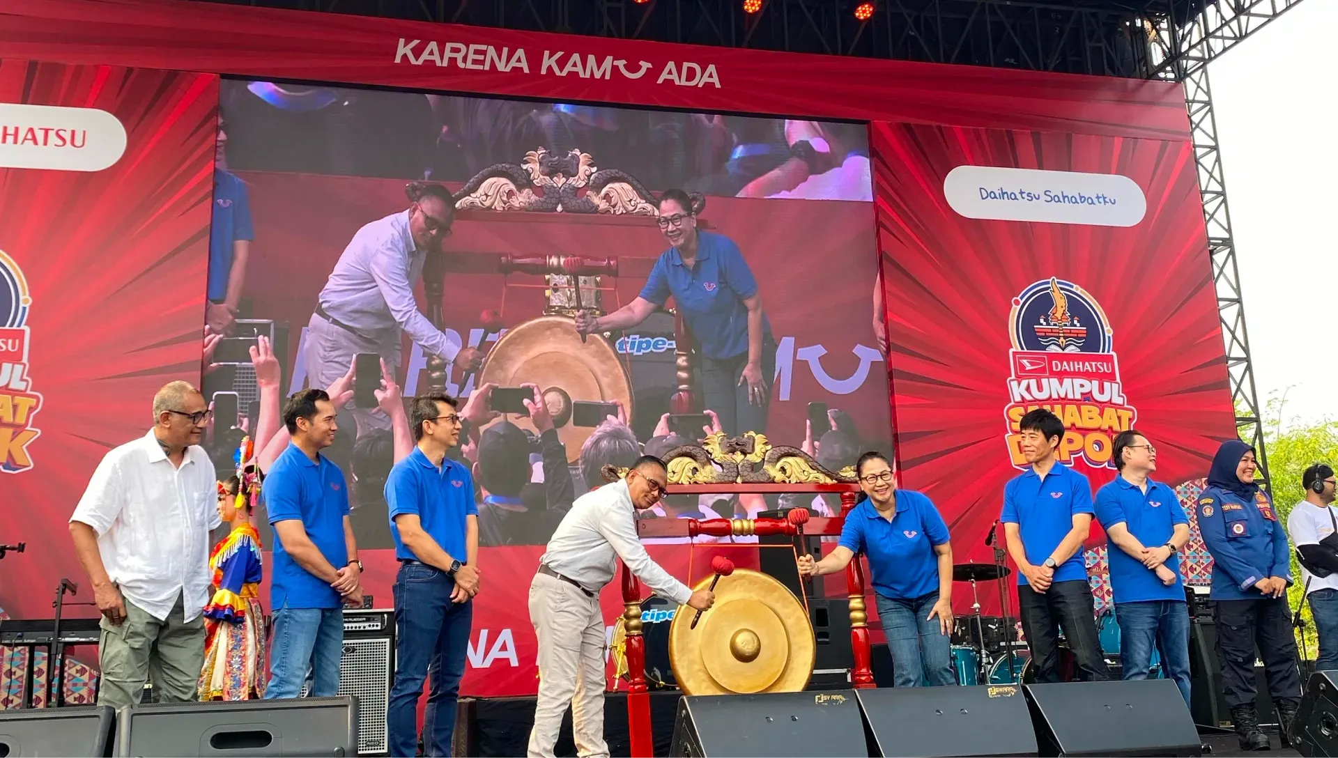 Manajemen Daihatsu & Perwakilan Pemerintah Kota Depok Membuka Acara Daihatsu Kumpul Sahabat Depok 1