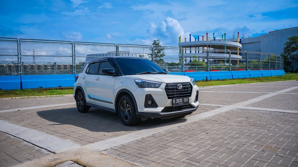 Daihatsu Rocky Resmi