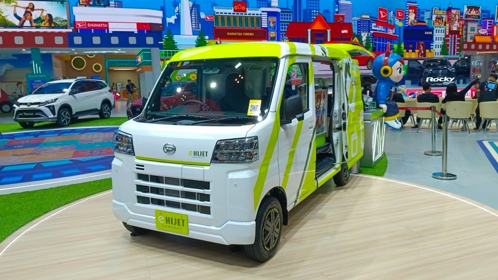 Mobil Konsep Daihatsu E Hijet Di Booth Daihatsu