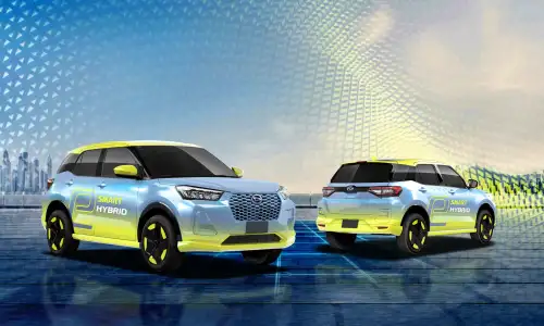 Mobil Modifikasi Rocky Hybrid ACTIVe Warnai Booth Daihatsu di GIIAS 2026