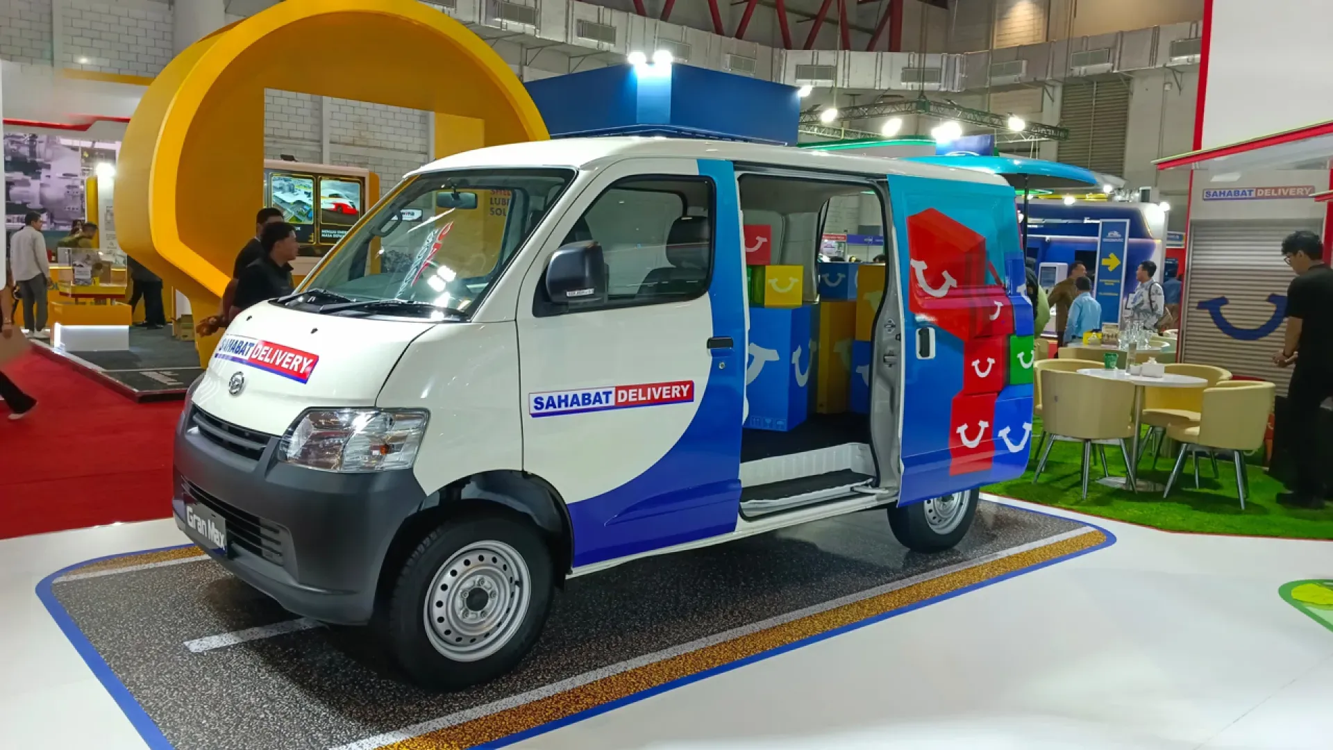 Gran Max Blind Van 1.5 L at Yang Ditampilkan Pada Pameran April 2026 Di Kemayoran, Jakarta 1