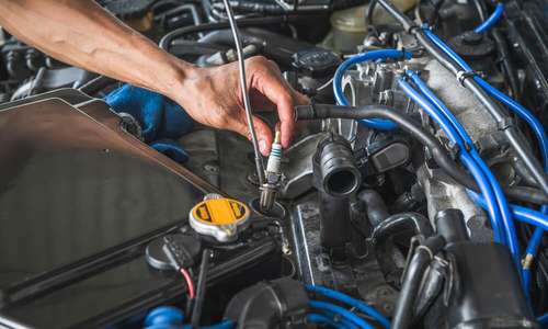 Ciri-Ciri Busi Mobil Lemah dan Cara Mengatasinya